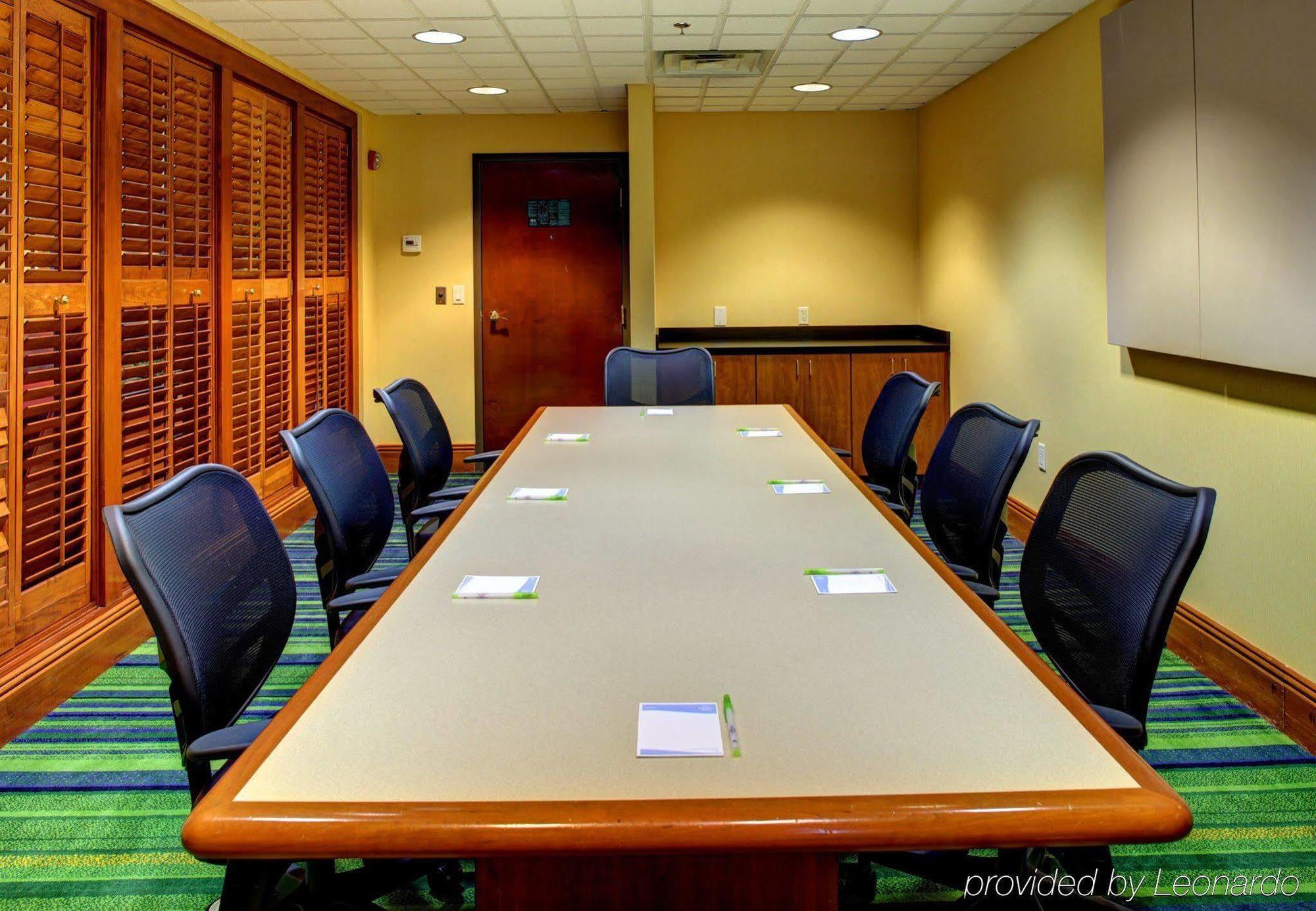 Fairfield By Marriott Inn & Suites Asheville Outlets Business bilde